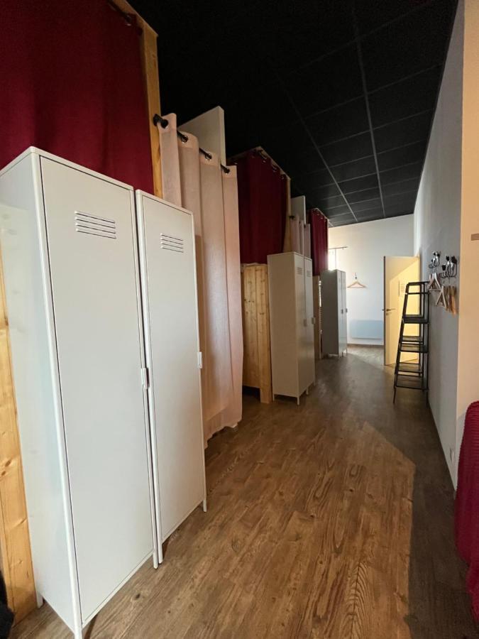 Le Pavillon Hostel นัวร์มูติเย-ออง-ลิล ภายนอก รูปภาพ